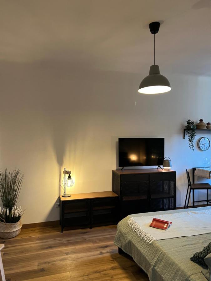 Stylish Apartment 3 Km Away From Duomo - Netflix, Wi-Fi, All Comforts Included Milan Exterior photo