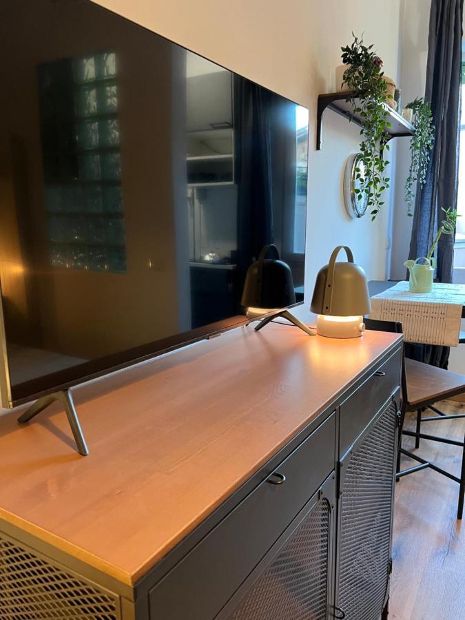 Stylish Apartment 3 Km Away From Duomo - Netflix, Wi-Fi, All Comforts Included Milan Exterior photo